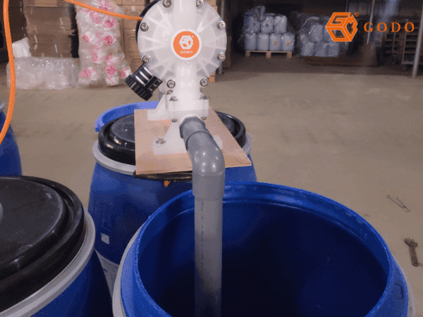 May bom mang keo dac cua GODO