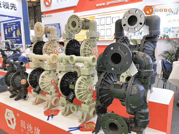 Máy bơm màng keo thương hiệu GODO