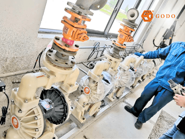 MÁY BƠM MÀNG GODO