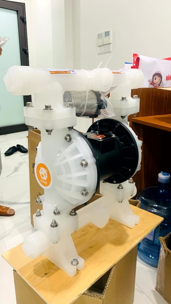 Các yếu tố quyết định giá bơm màng