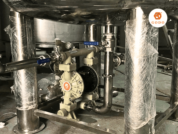 May bom hoa chat dau nhua GODO 2