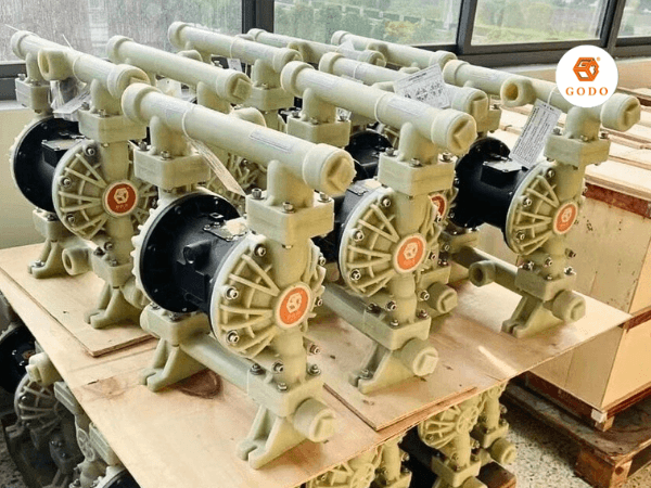 May bom son nuoc GODO 1