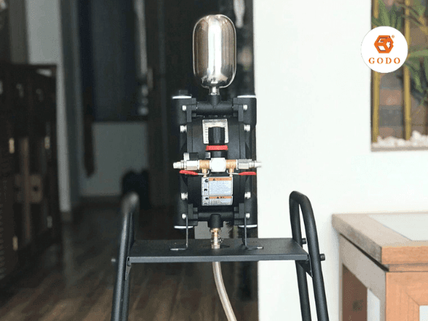 Máy phun sơn khí nén GODO