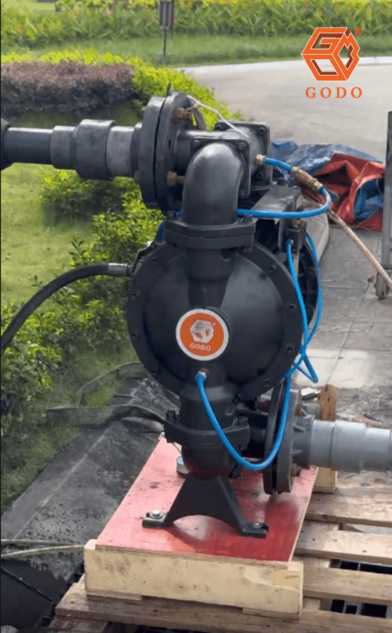 Bơm bột than hoạt tính bằng máy bơm bột bằng khí nén 1 máy bơm bột than hoạt tính