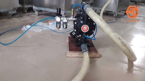 bơm bột phụ gia