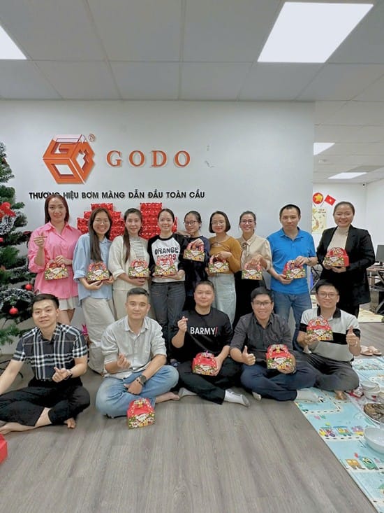 chuc mung giang sinh toan the can bo nhan vien 1