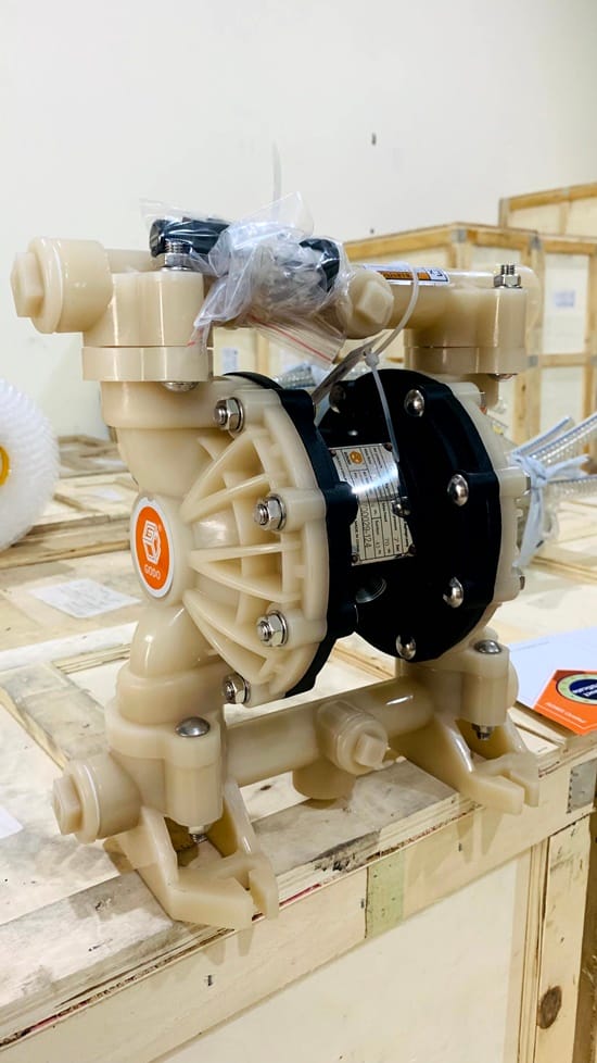 Bơm màng khí nén bơm hóa chất