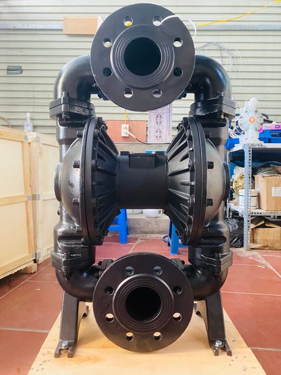 Bơm màng khí nén trong Ngành Gốm sứ & Sản xuất giấy