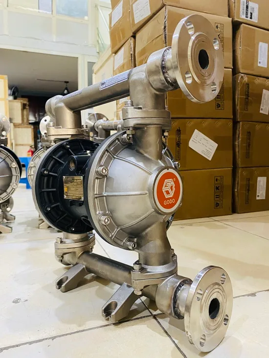 Bơm màng khí nén trong Xử lý nước thải & Khai khoáng