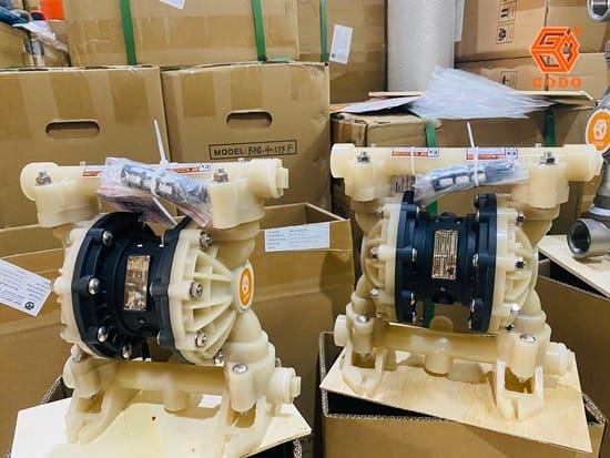 Các yếu tố tác động trực tiếp đến giá bơm màng khí nén